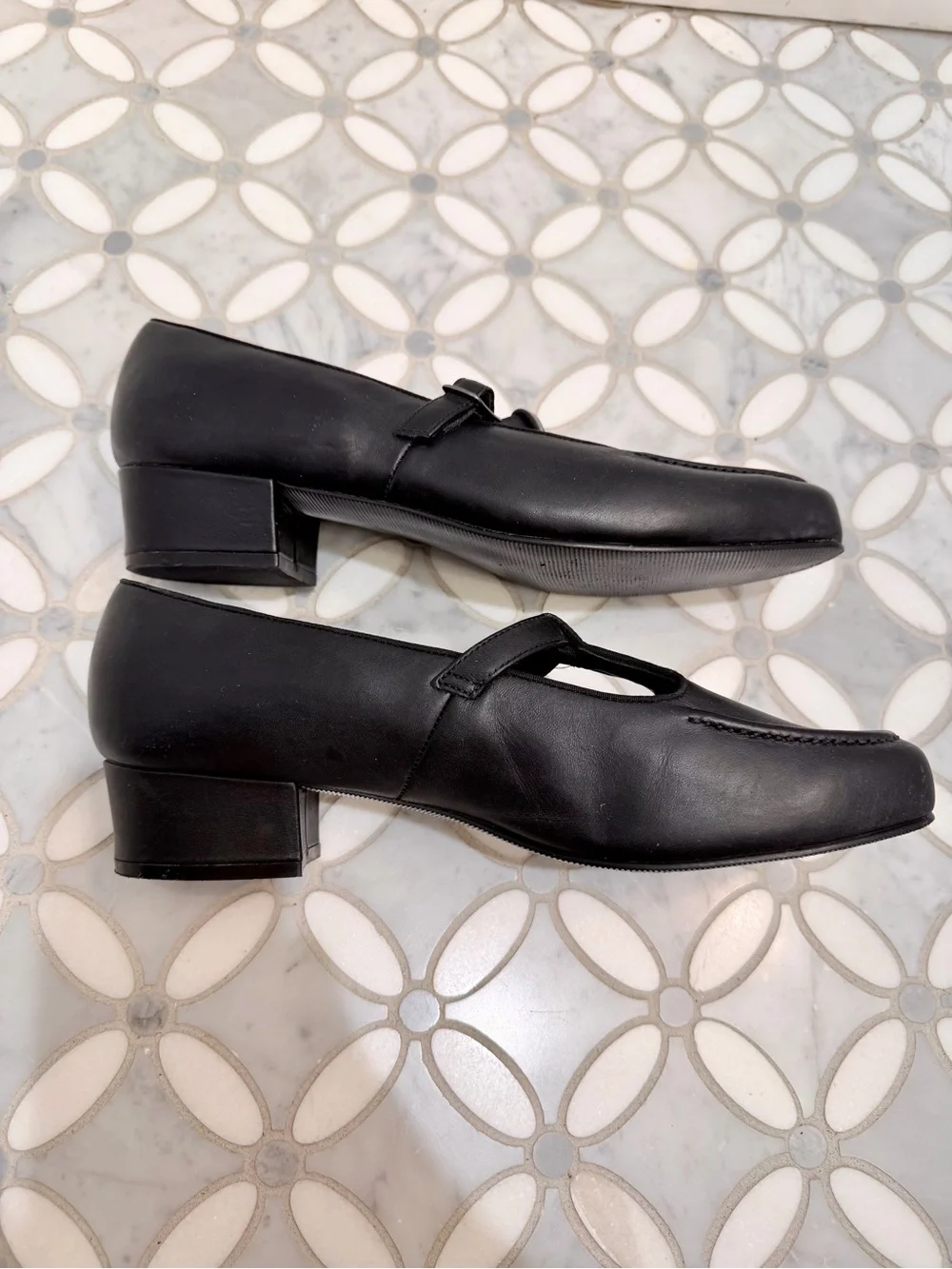 Dr. Scholl's Leather T-Strap Comfort Mary Jane Pumps Black Size 11 W Wide Width - Picture 5 of 13